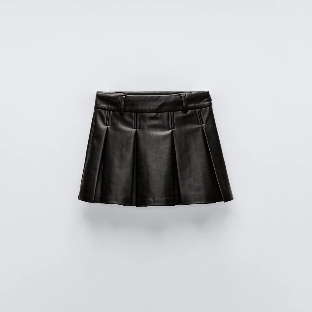 Zara little girl’s Black Pleated Mini Skirt